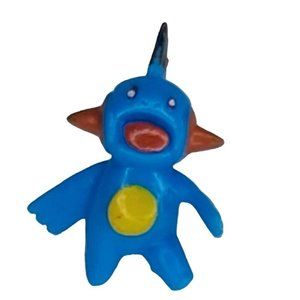 Pokemon 2005 Mini Vinyl R/L W Gumball Toy Miniature Size Mudkip Action Figure
